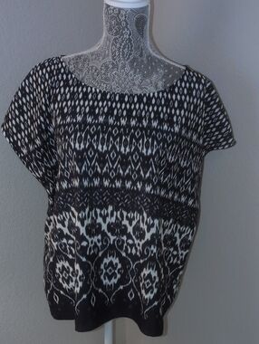 Vince Camuto Blue & White Ikat Print Blouse